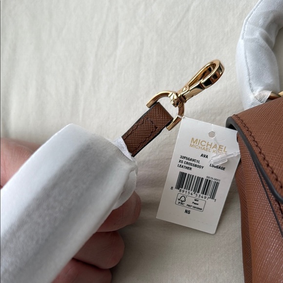 Brand New Michael Kors Xs Ava Handbag w/ Removable Crossbody Strap - Picture 7 of 11